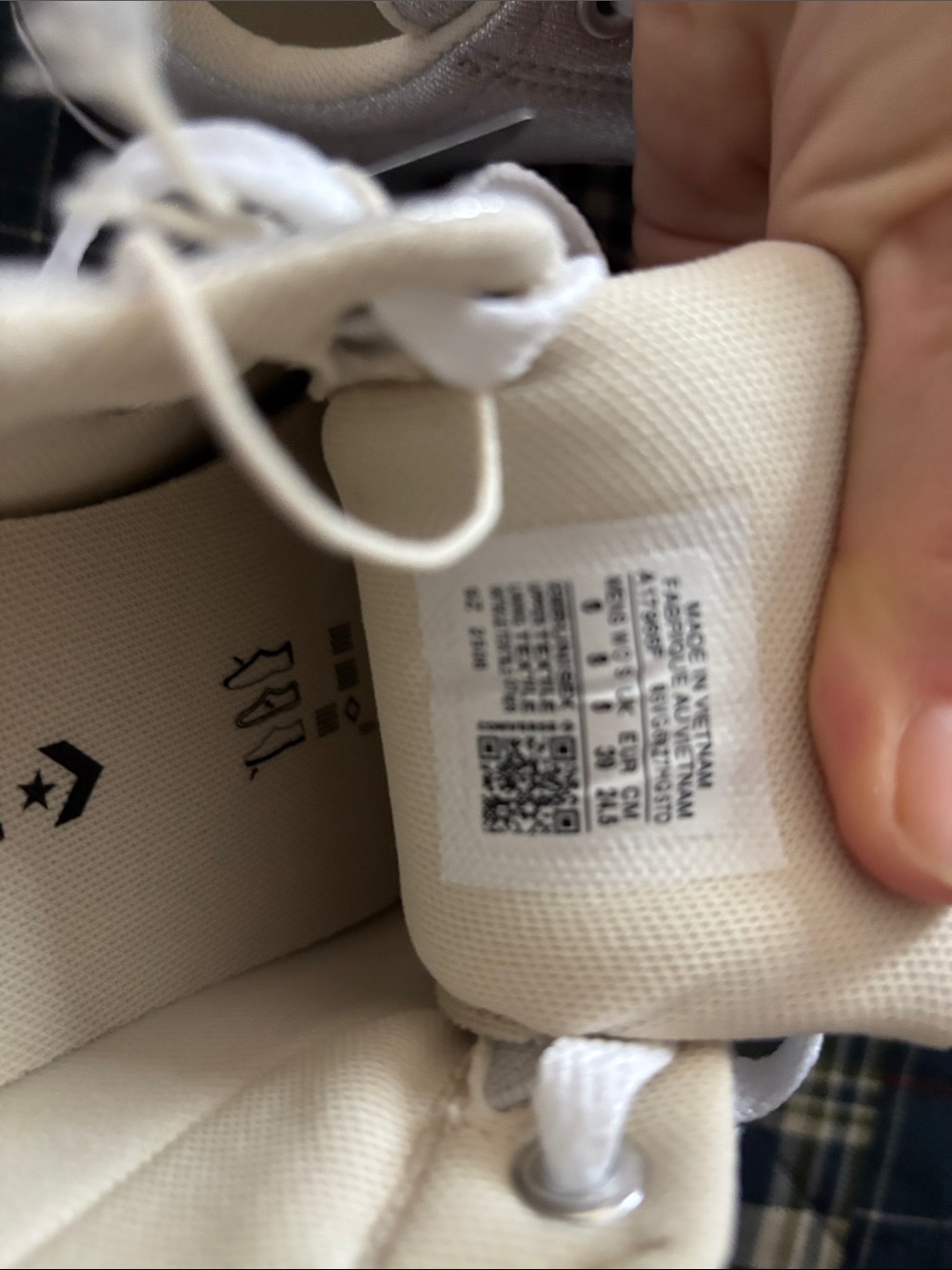 Converse All Star Low Top Sneakers - White and silver - Picture 6 of 10